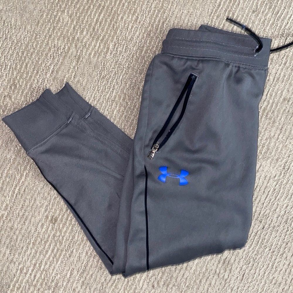 Boys Underarmour sweat pants